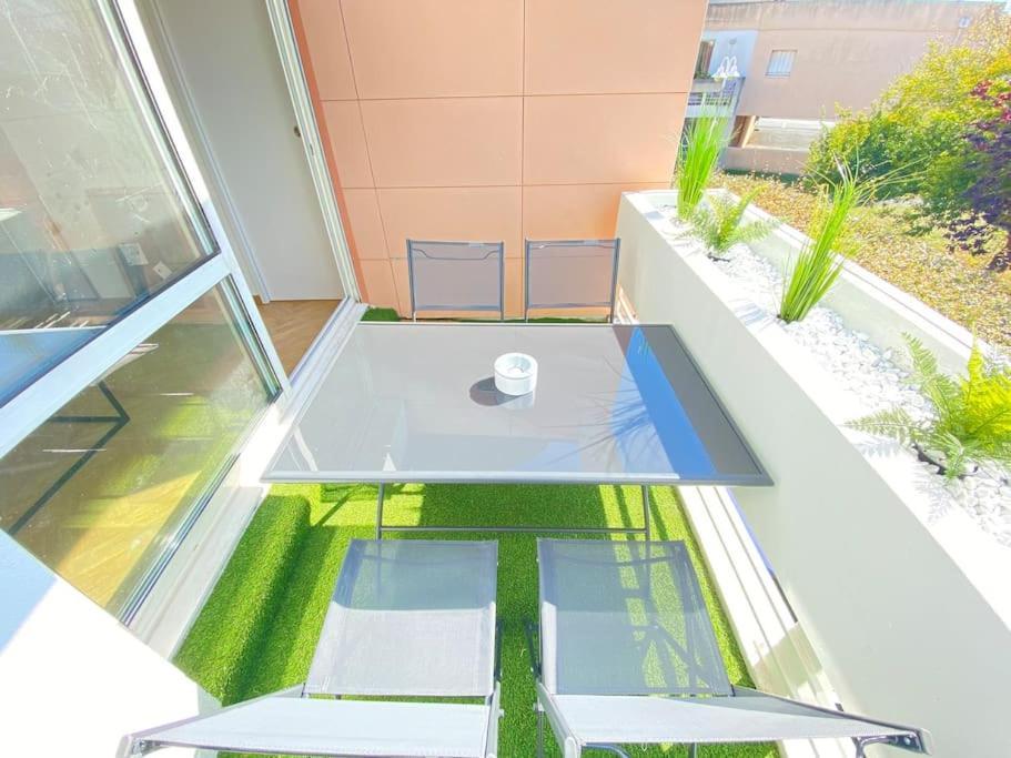 Plein Charme Aux Minimes Terrasse Calme + Parking Apartment Ла Рошел Екстериор снимка