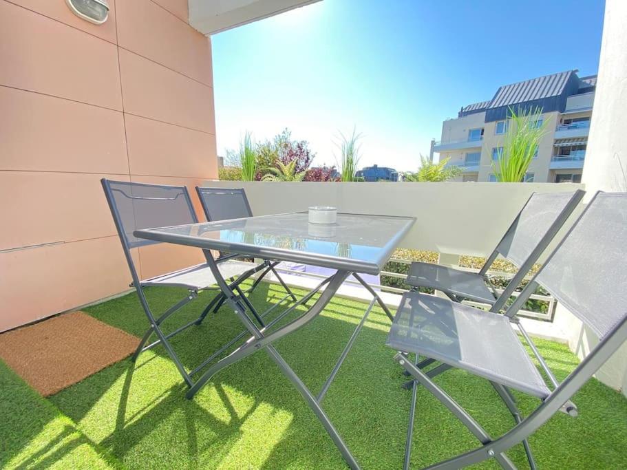 Plein Charme Aux Minimes Terrasse Calme + Parking Apartment Ла Рошел Екстериор снимка