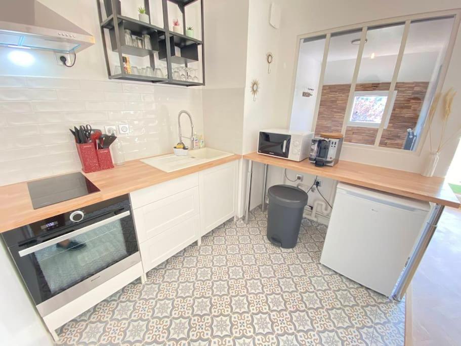 Plein Charme Aux Minimes Terrasse Calme + Parking Apartment Ла Рошел Екстериор снимка